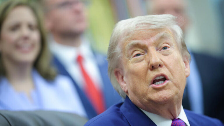 ترامب يحذر من هشاشة وقف إطلاق النار بين الولايات المتحدة وإيران