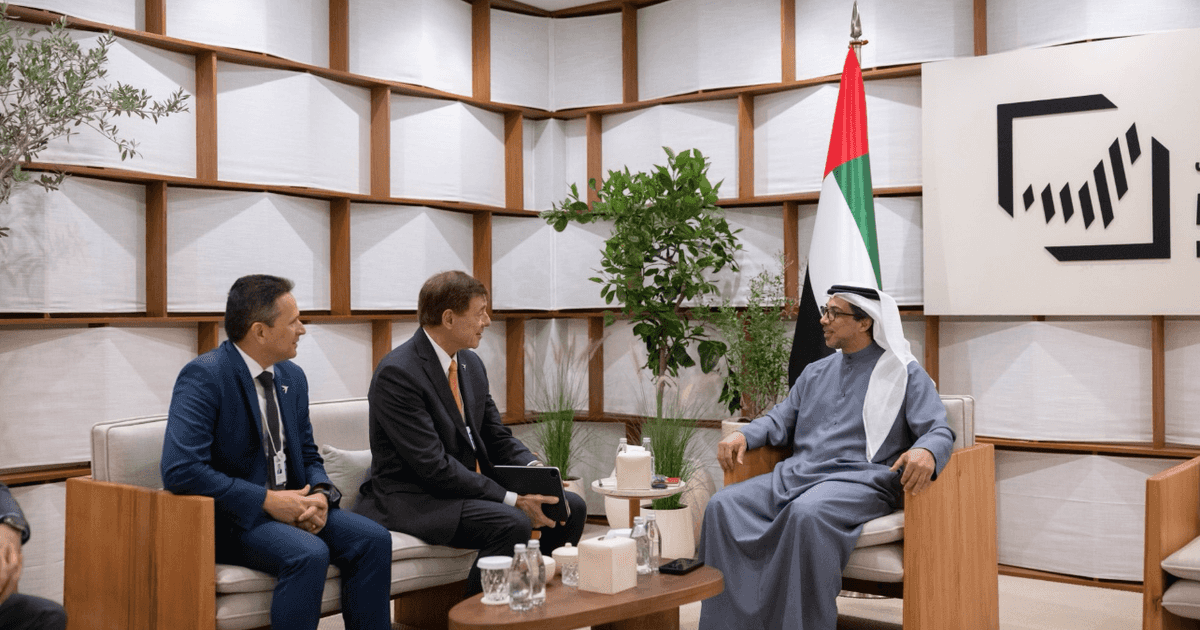 الإمارات توقع أكبر صفقة دولية لشراء طائرات سي 390 العسكرية لتعزيز قدرات دفاعها الجوية