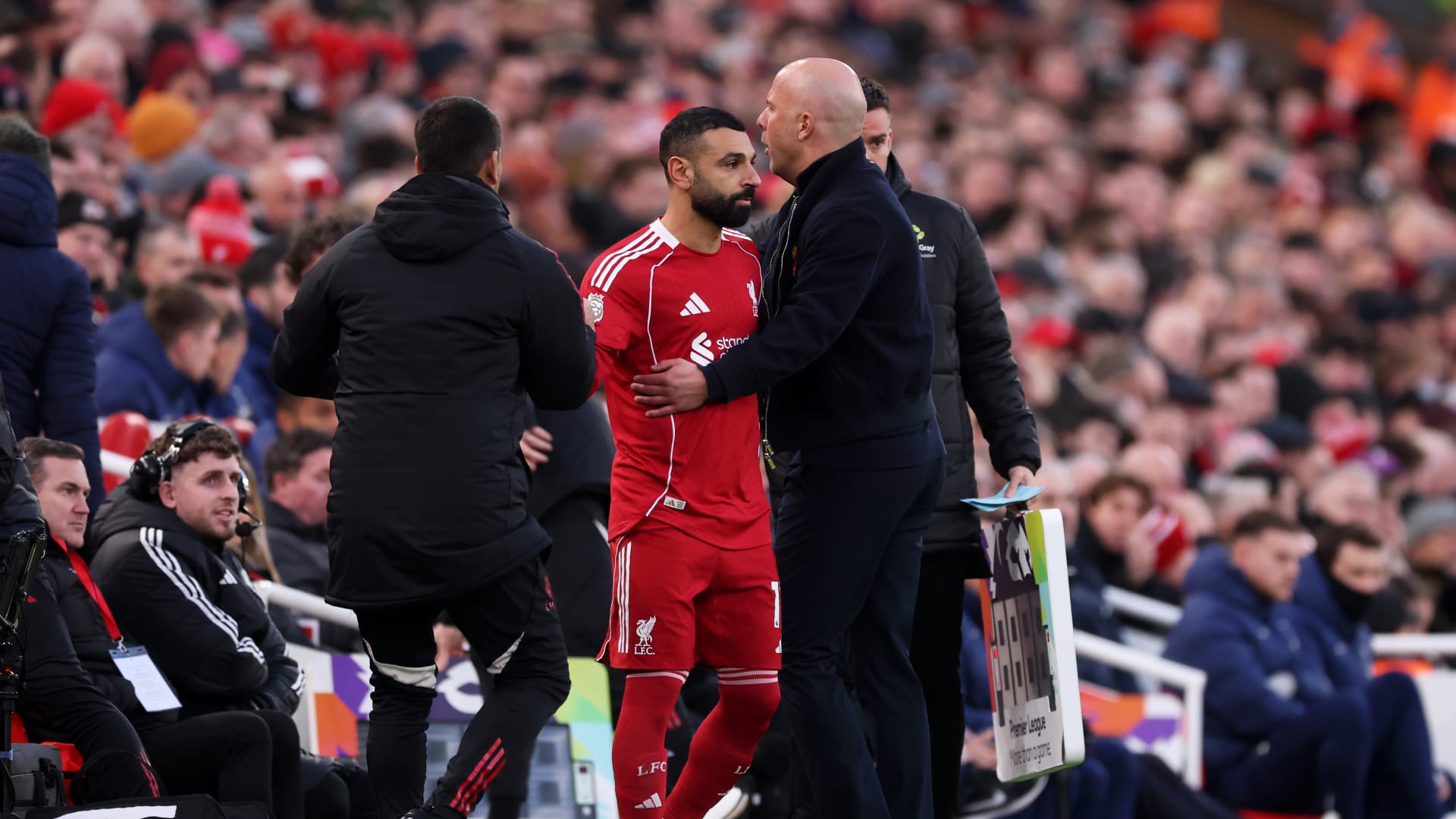 مدرب ليفربول يؤكد أن إصابة محمد صلاح طفيفة ويتحدث عن وداعه المتوقع