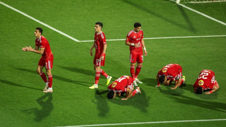 الأهلي ينتصر على الزمالك بثلاثية في ديربي الجولة الخامسة للدوري المصري