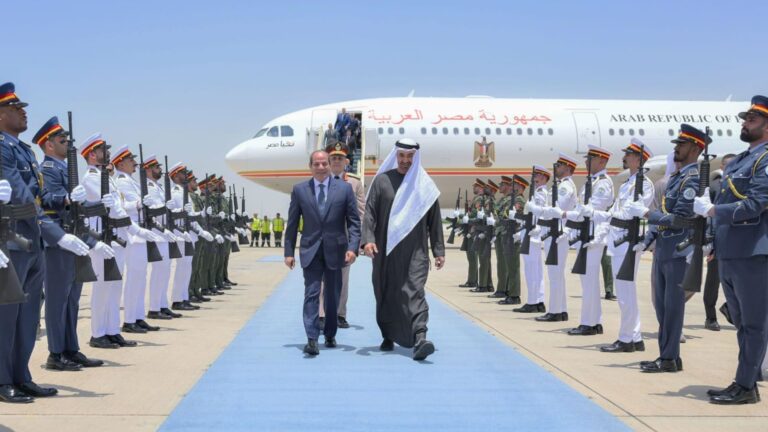 الرئيس السيسي يؤكد في أبوظبي: ما يمس الإمارات يمس مصر