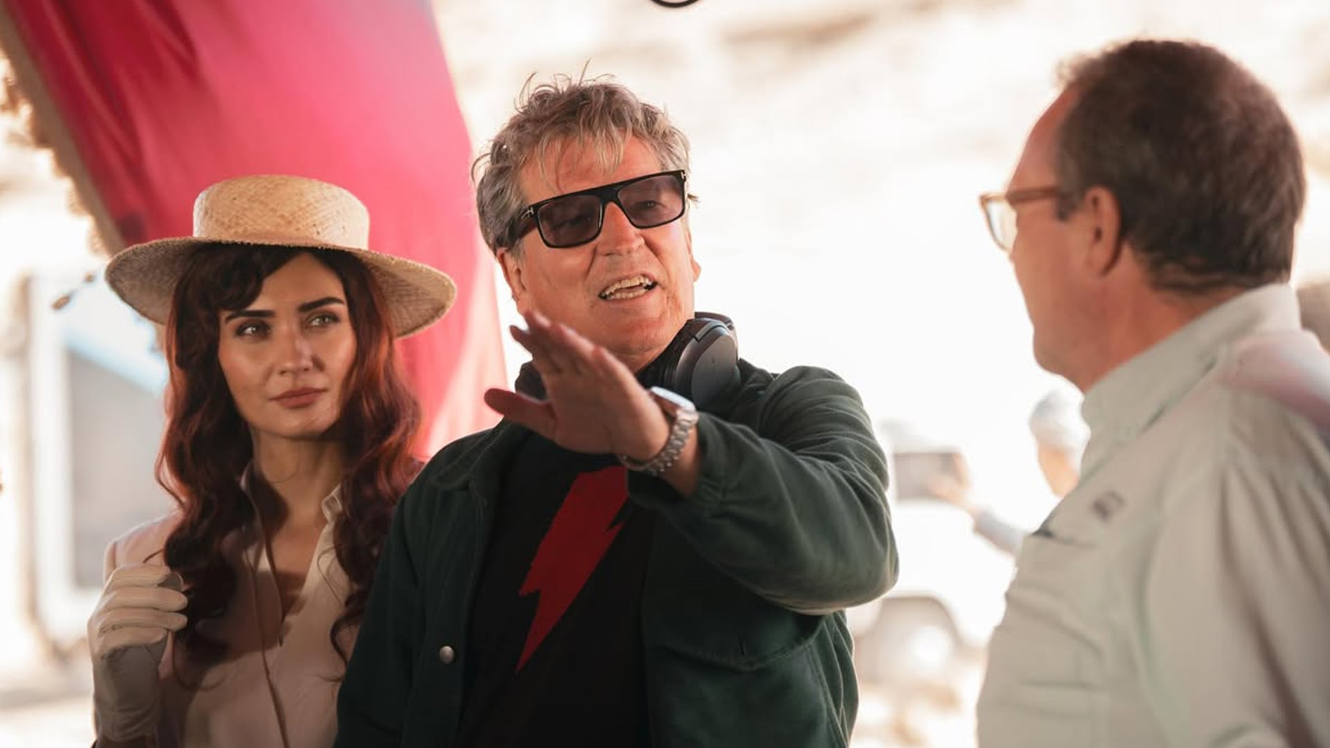 توبا بيوكوستن تبدأ تصوير دورها في مسلسل “الأمير” في مصر