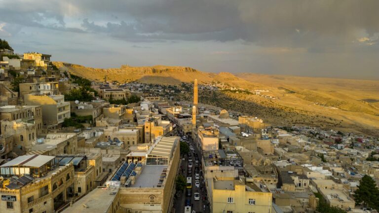 نفى وفاة عائلة سعودية في نجران بسبب موجة الحرّ الشديدة