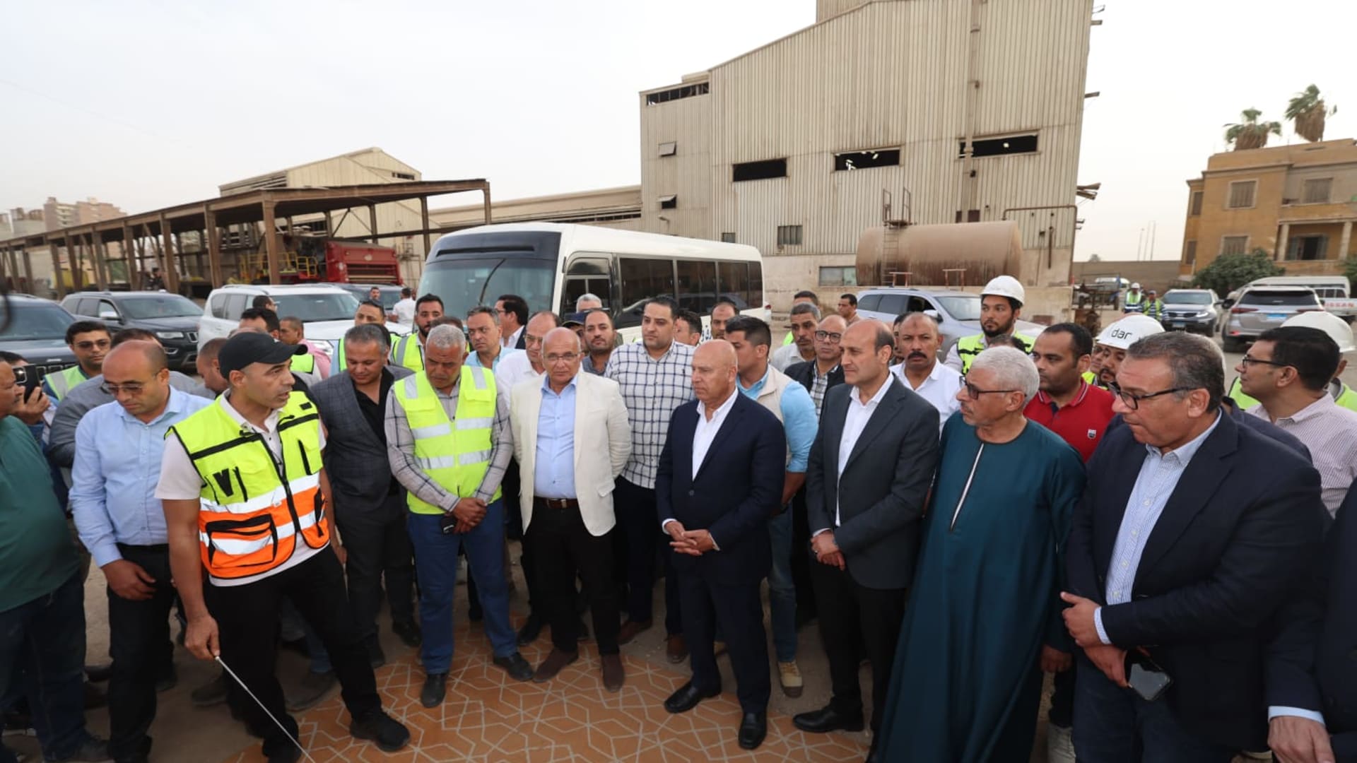 علاء مبارك يطالب بالعتاب البنّاء بعد توبيخ وزير النقل لمهندس في فيديو جارى التداول
