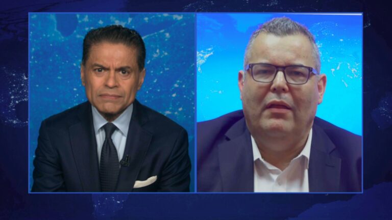 خبير سياسي يكشف العقبات الرئيسية في مفاوضات الاتفاق بين الولايات المتحدة وإيران