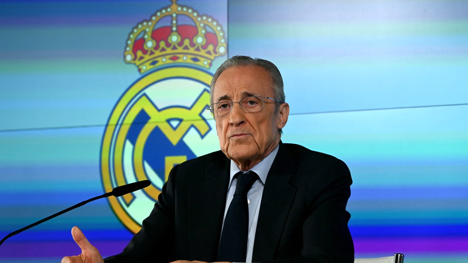 بيريز ينفي استقالته ويؤكد اختيار مدرب جديد لريال مدريد