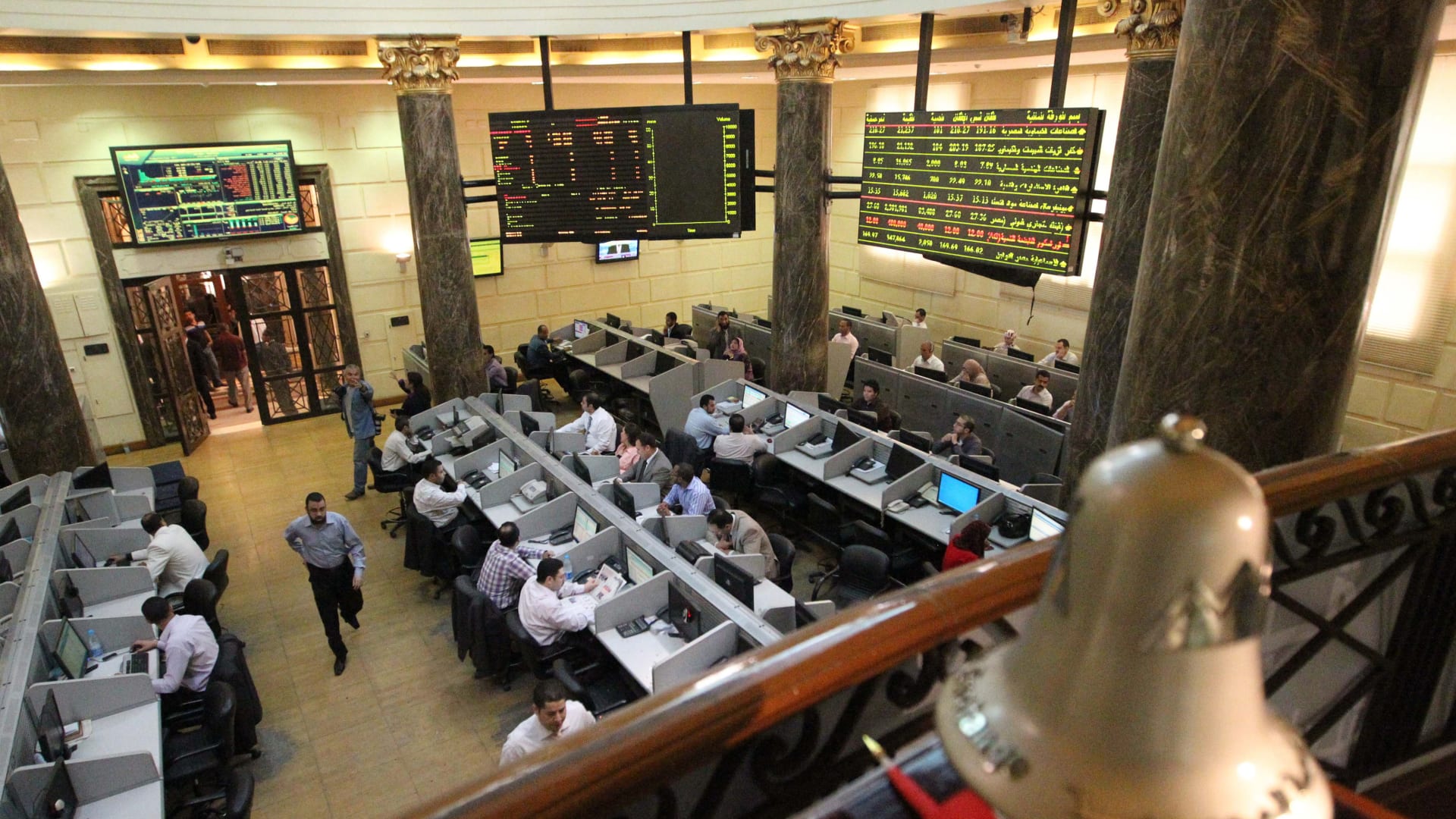 البورصة المصرية تحافظ على تماسك مؤشرها الرئيسي فوق القمة التاريخية رغم جني الأرباح