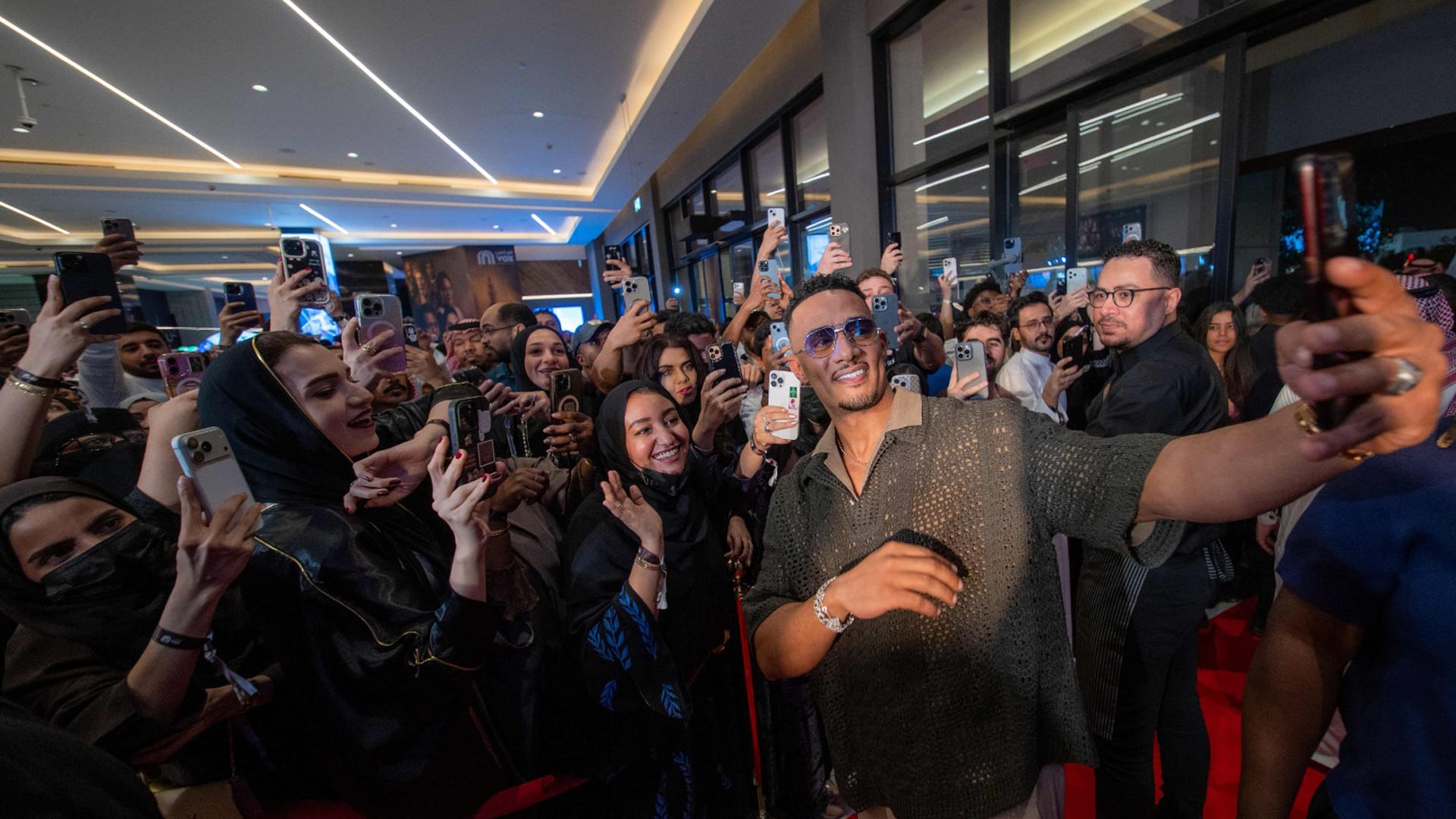 محمد رمضان يلتقي الجمهور السعودي في العرض الخاص لفيلم “أسد” بالرياض