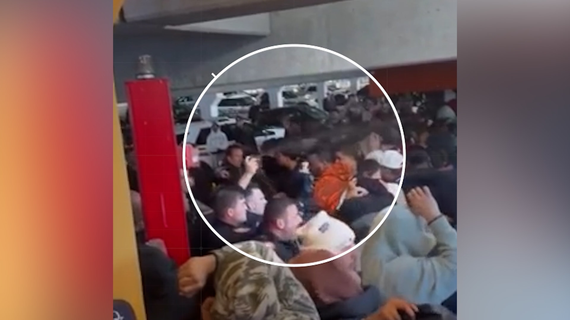 تدافع وحذر في متاجر سواتش بعد إطلاق مجموعة ساعات رويال بوب بالتعاون مع أوديمار بيغيه