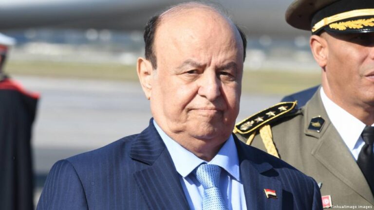 رئاسة الجمهورية اليمنية تعلن وفاة الرئيس السابق عبد ربه منصور هادي وتفرض حدادًا رسميًا