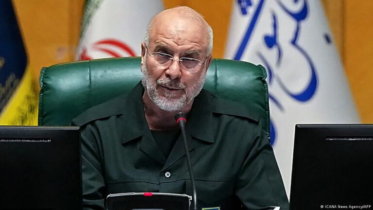رئيس البرلمان الإيراني يؤكد أن أمريكا مجبرة على قبول المقترح الإيراني المكون من 14 نقطة