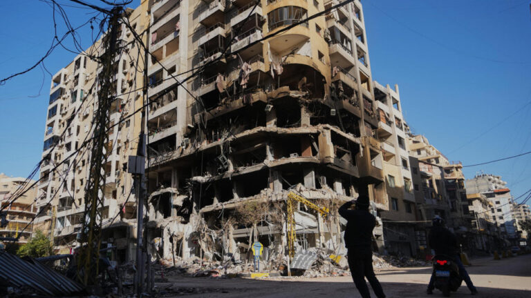 لبنان يتعرض لغارة جوية إسرائيلية في الضاحية الجنوبية لبيروت