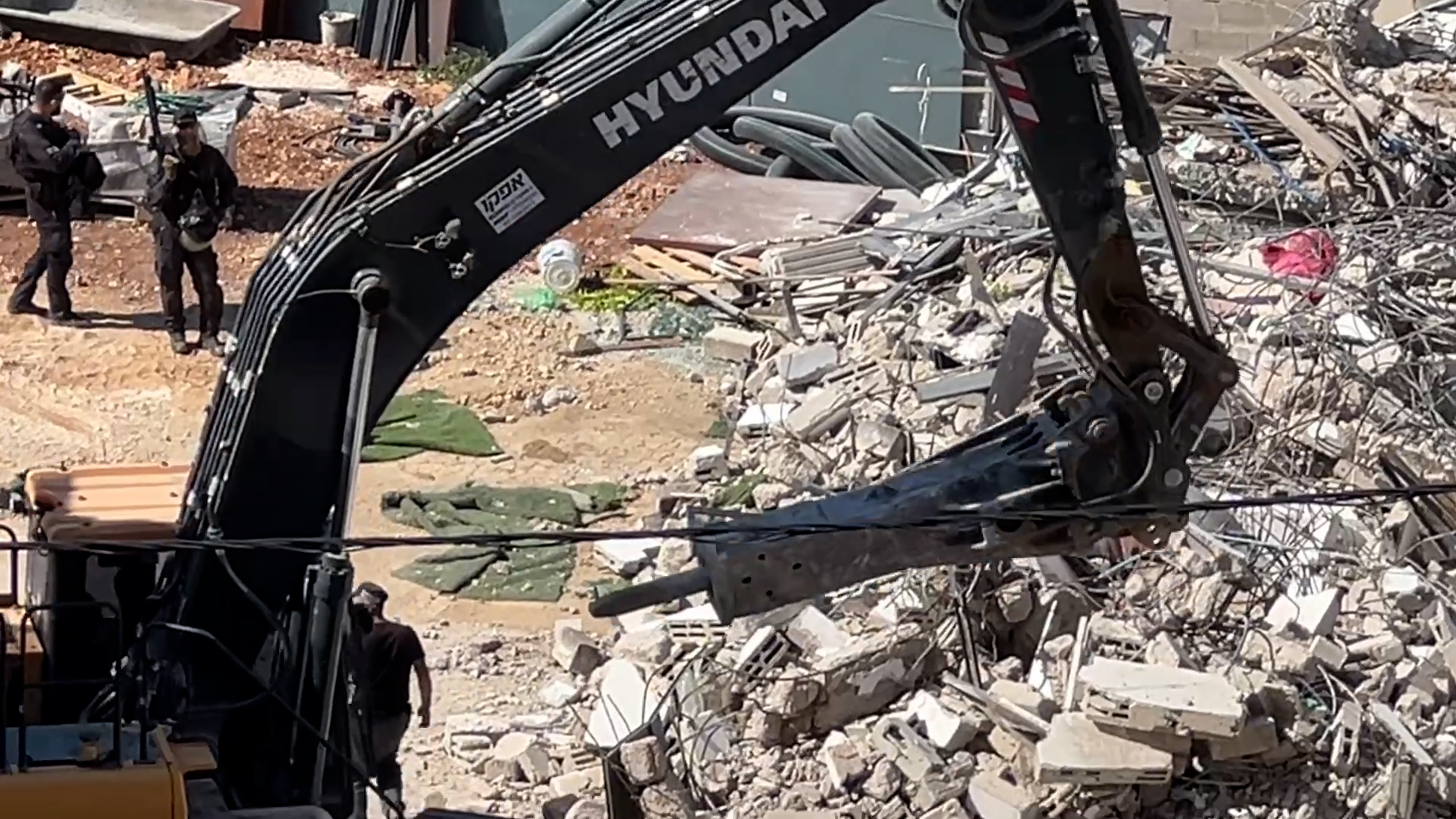 سلوان: الفلسطيني مجبر على هدم بيته بنفسه أو دفع تكلفة الهدم