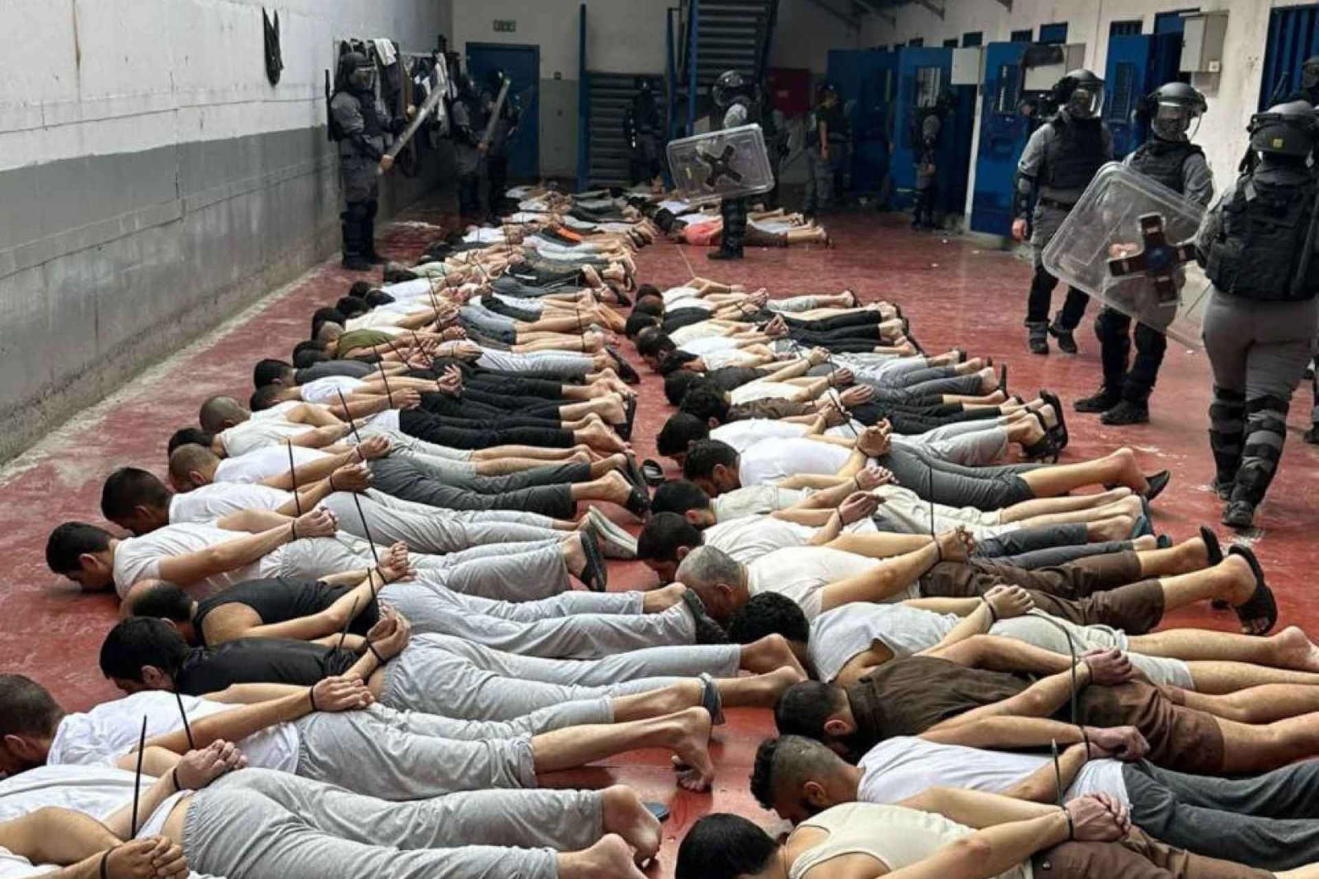 بدء تنفيذ قانون إعدام الأسرى الفلسطينيين رسمياً يفاقم التوترات