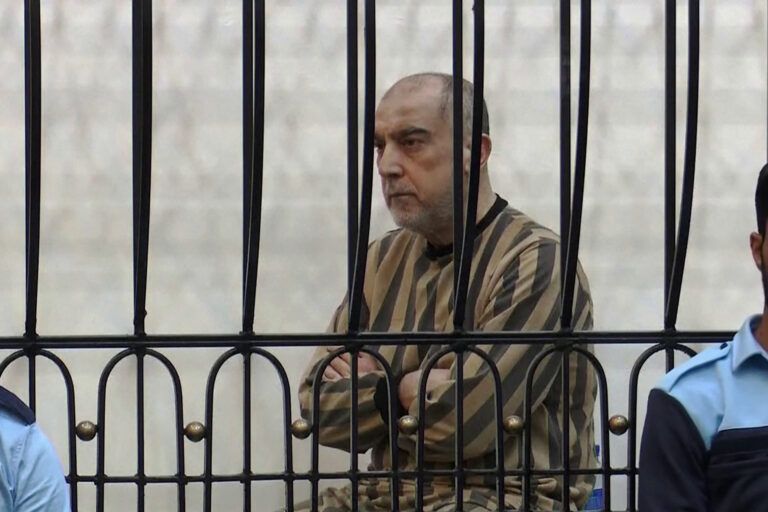 محاكمة عاطف نجيب في دمشق بتهم القتل والتعذيب