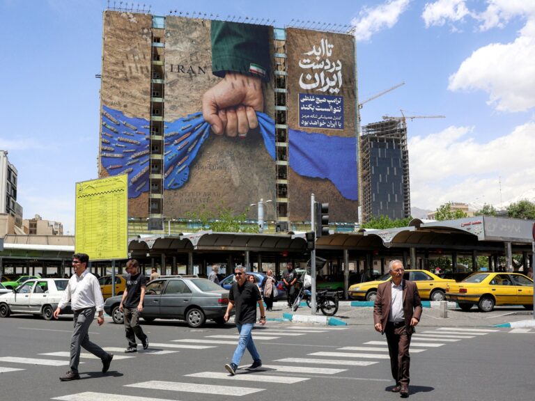 واشنطن تكثف جهودها لفهم هيكل السلطة في طهران وتحديد صاحب القرار النهائي