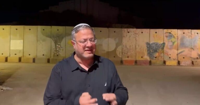 بن غفير يدعو إلى تسوية النزاع عبر الأرض جنوب لبنان ويرفض وقف إطلاق النار