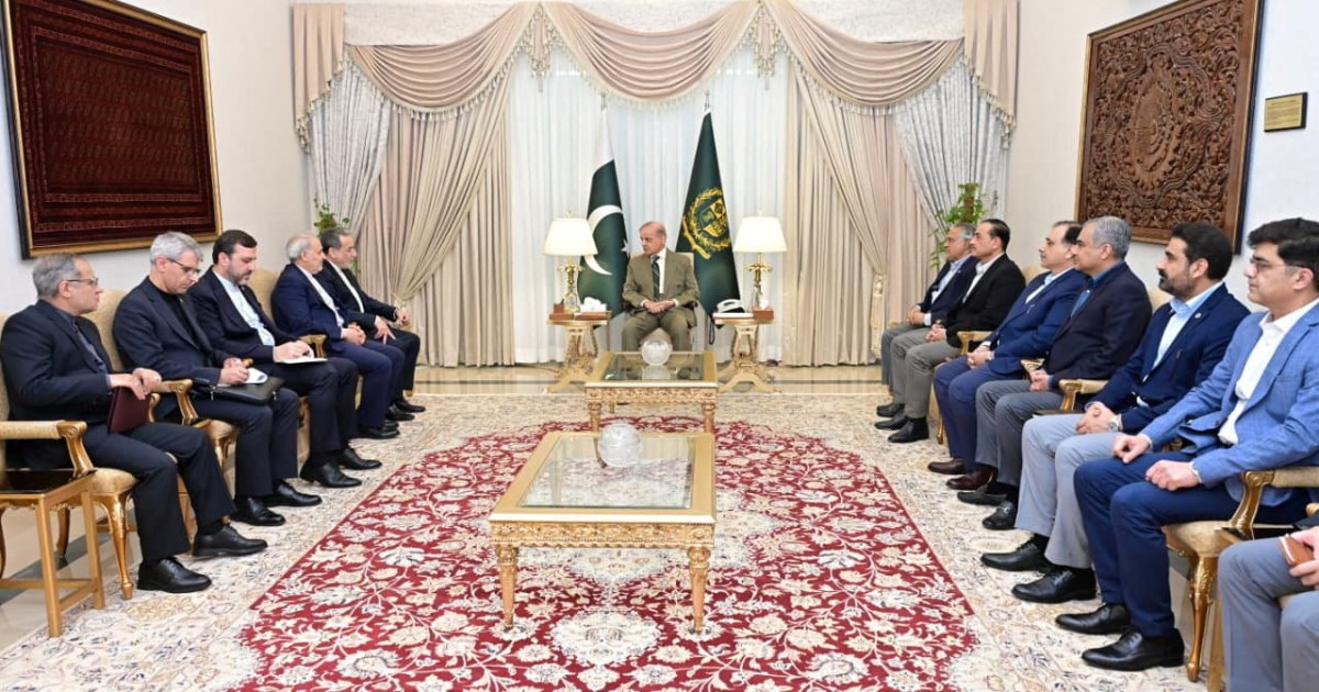 إيران تُسلّم ردها المعدل إلى الوسيط الباكستاني لتعزيز المفاوضات