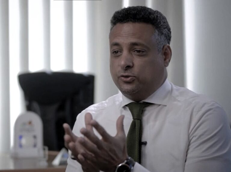 اغتيال مسؤول حكومي في عدن بعد اختطاف موثق بكاميرات المراقبة