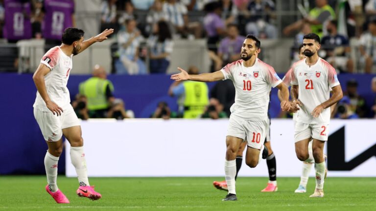 فيفا يشيد بأداء منتخب الأردن ويشكر لاعبيه بعد نهاية مشوارهم في كأس العالم 2026