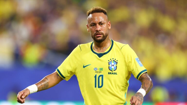 نيمار يتصرف بلطف مع لاعبي اليابان بعد خسارتهم أمام البرازيل في كأس العالم 2026