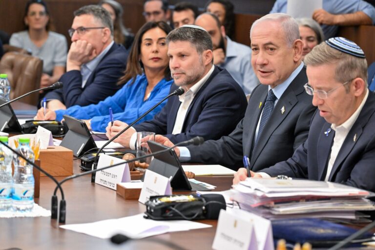 إسرائيل تعترف رسميًا بالإبادة الجماعية للأرمن وتثير توترًا مع تركيا