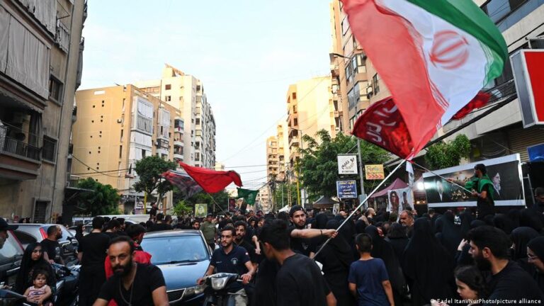 لبنان بين خيارين صعبين.. هل ينجح المقترح الدبلوماسي في تجاوز الأزمة؟