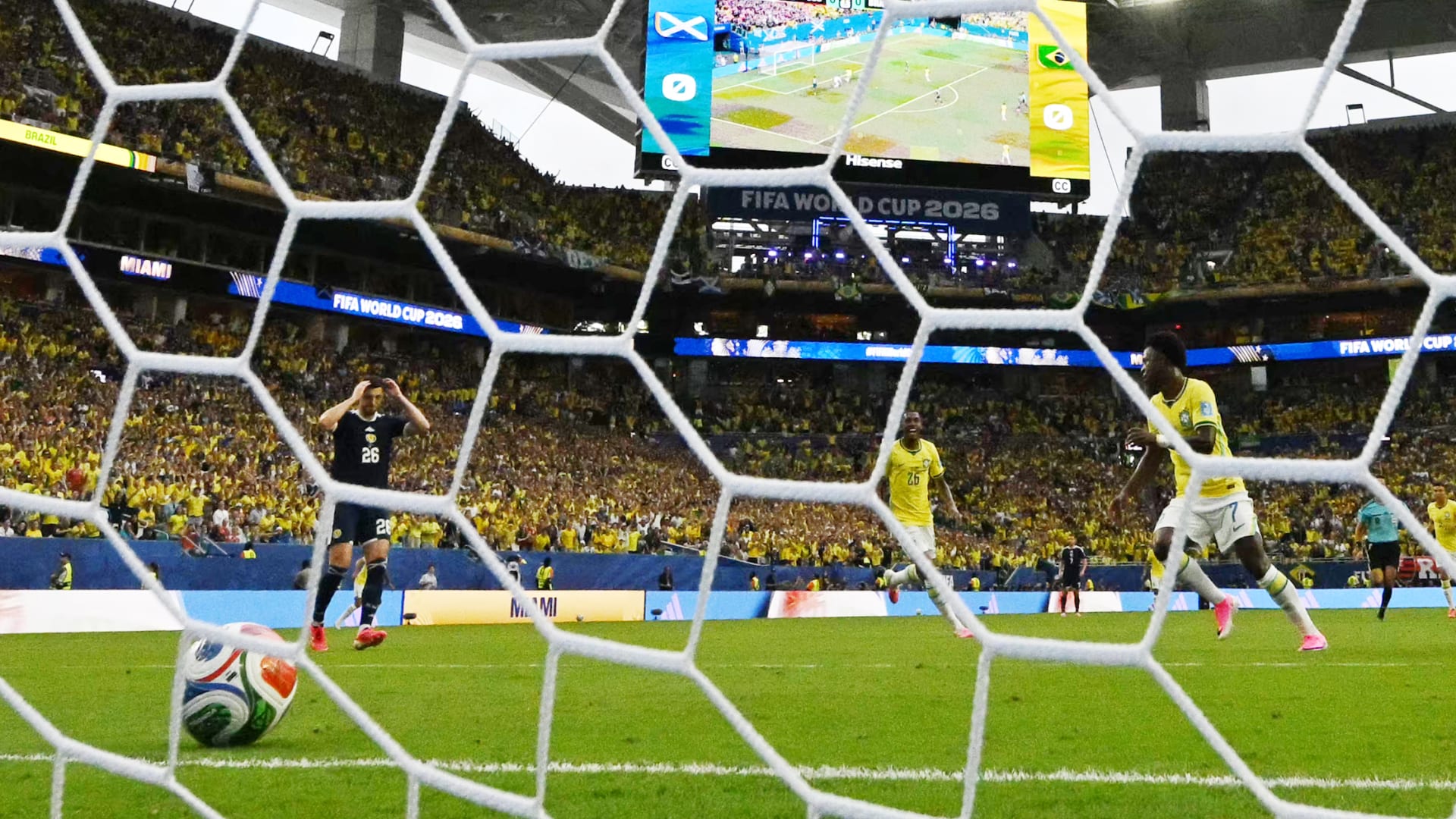 استقالة مدرب منتخب اسكتلندا ستيف كلارك بعد الإقصاء من كأس العالم 2026