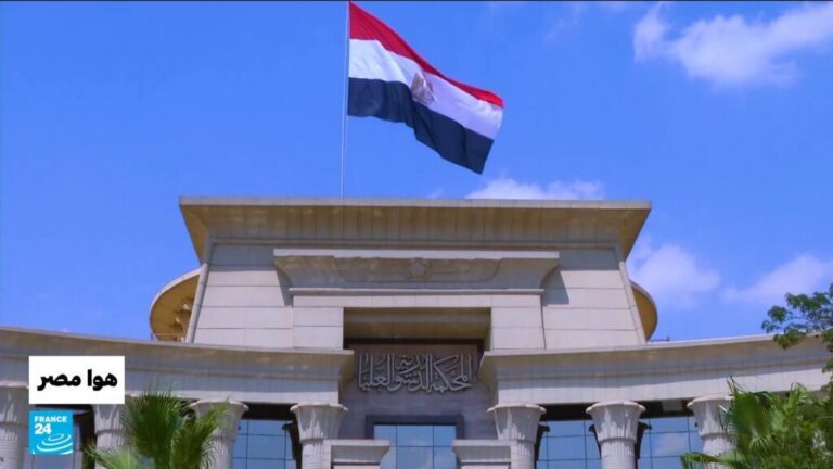 النيابة العامة المصرية توقف رجل الأعمال صبري نخنوخ بتهم تكوين تشكيل عصابي وتهريب آثار