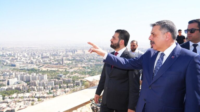 وزير الداخلية التركي يشكر نظيره السوري بعد زيارة جبل قاسيون في دمشق