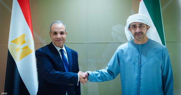 عبدالله بن زايد وبدر عبد العاطي يبحثان تطورات الشرق الأوسط وتعزيز التعاون الإماراتي-المصري
