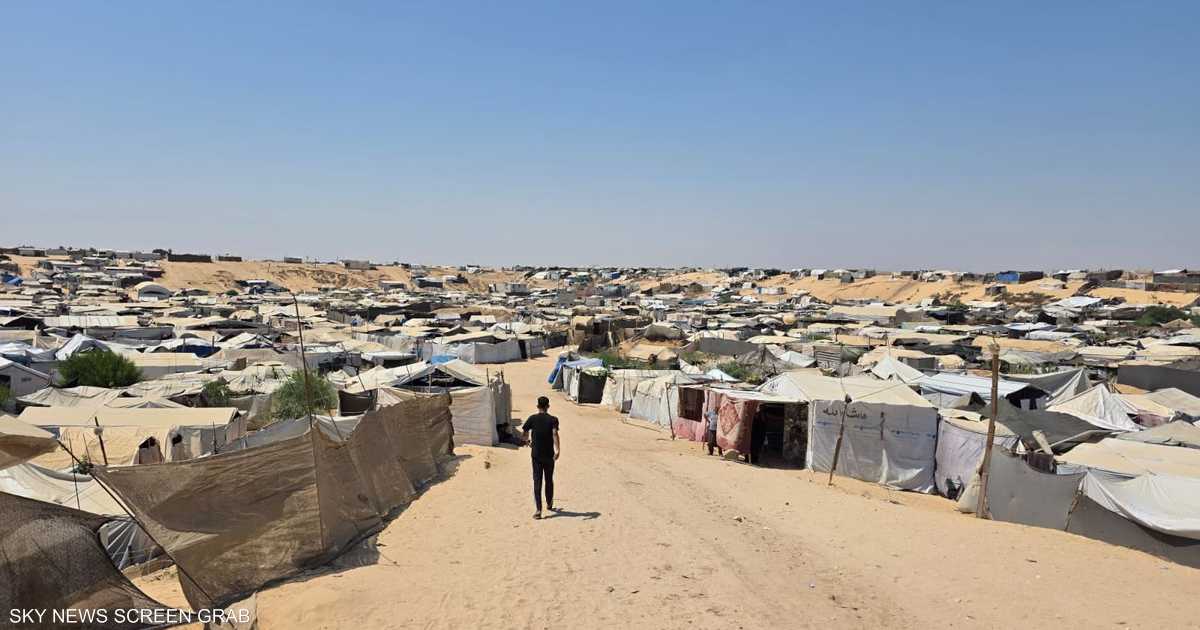 الخط الأصفر في غزة يفاقم معاناة النازحين ويفاقم أزمة العطش تحت وابل من إطلاق النار