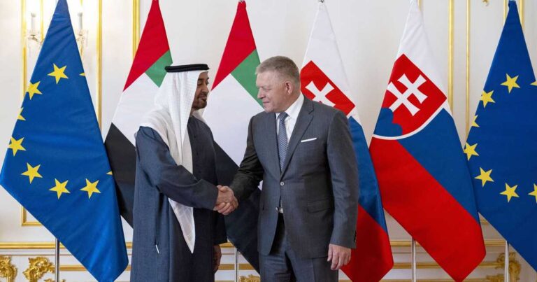رئيس الإمارات ورئيس وزراء سلوفاكيا يبحثان تعزيز التعاون الاقتصادي والتنمية وأوضاع المنطقة