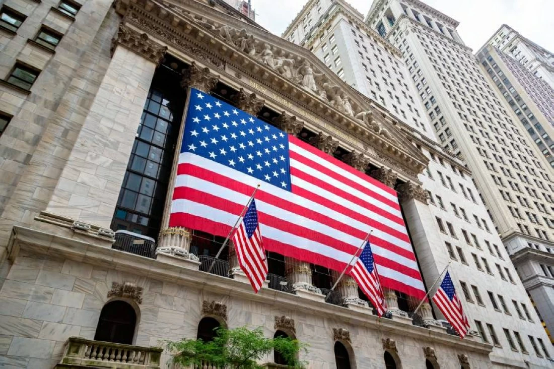 صعود وول ستريت يثير القلق بين المستثمرين رغم الأداء القوي