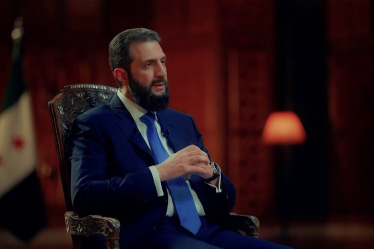 الشرع يؤكد العمل على اتفاق أمني مع إسرائيل وينفي نية التدخل العسكري في لبنان