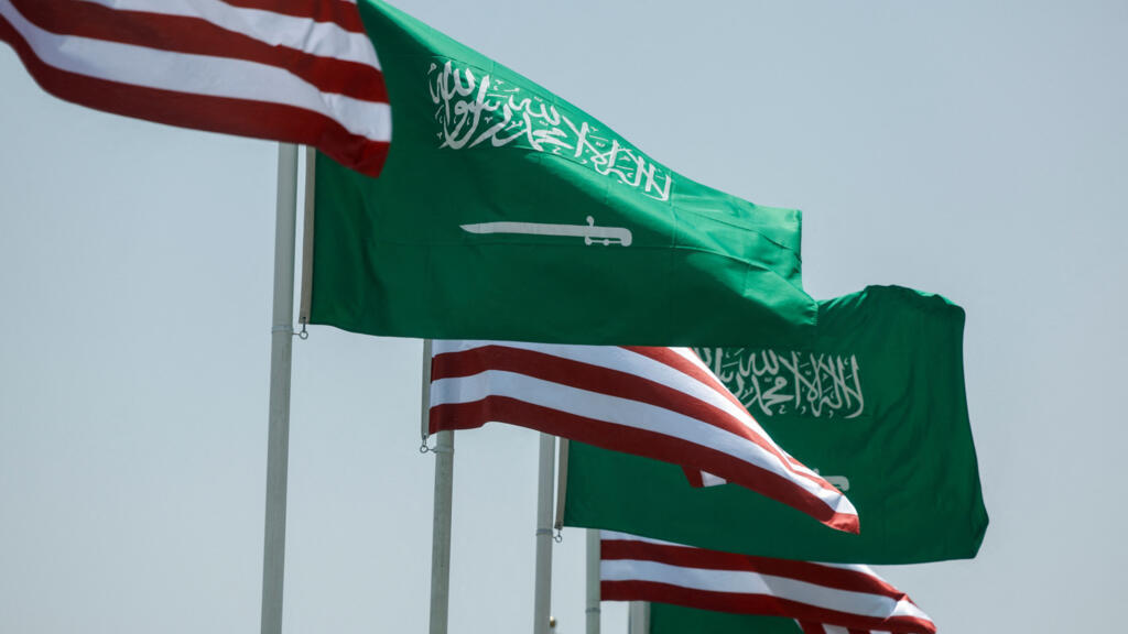 ترامب يوافق على اتفاق نووي مع السعودية ويحال للكونغرس رغم عدم حظر تخصيب اليورانيوم