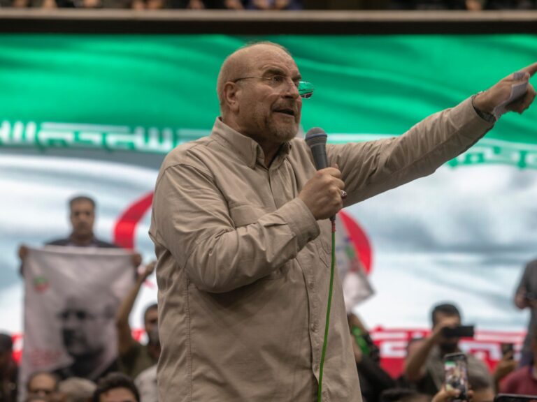 قطع مقابلة قاليباف يبرز الصراع على الرواية الرسمية داخل النظام الإيراني