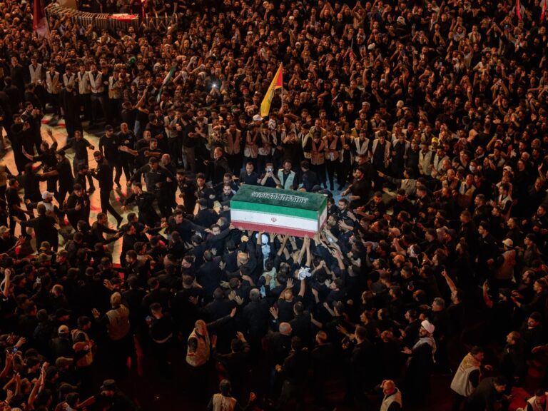 ثلاثية مفصلية تغير أولويات إيران بعد وفاة المرشد خامنئي