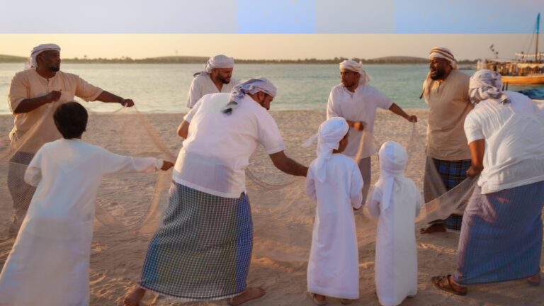 صور تعكس التراث البحري الإماراتي بحضور ساحر على شواطئ أبوظبي