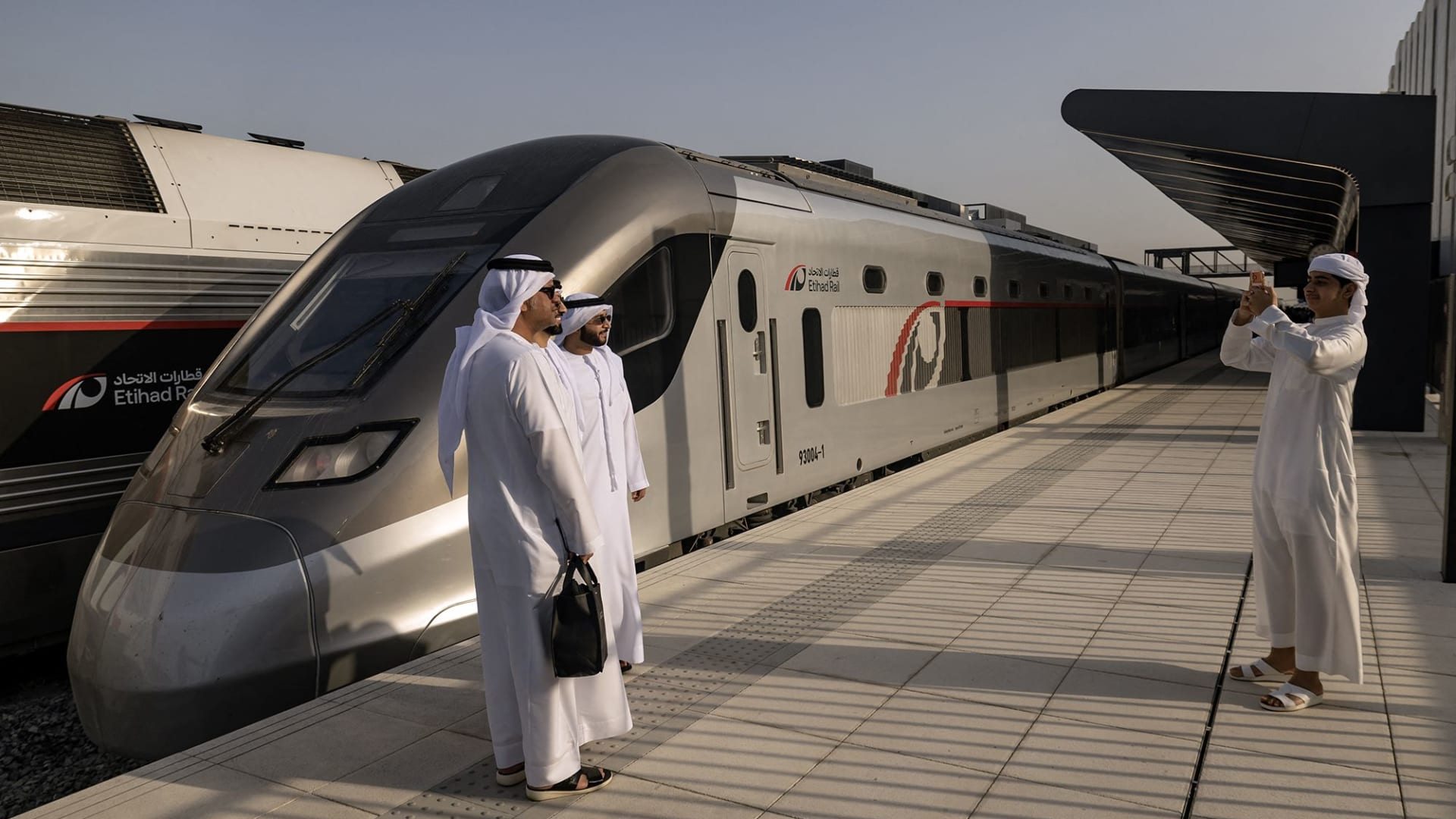 الإمارات تطلق أول شبكة وطنية للسكك الحديدية لربط 11 مدينة