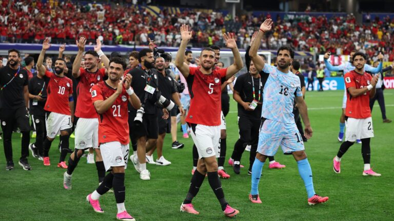 شرطة دالاس تودع بعثة منتخب مصر لكرة القدم بصورة مميزة