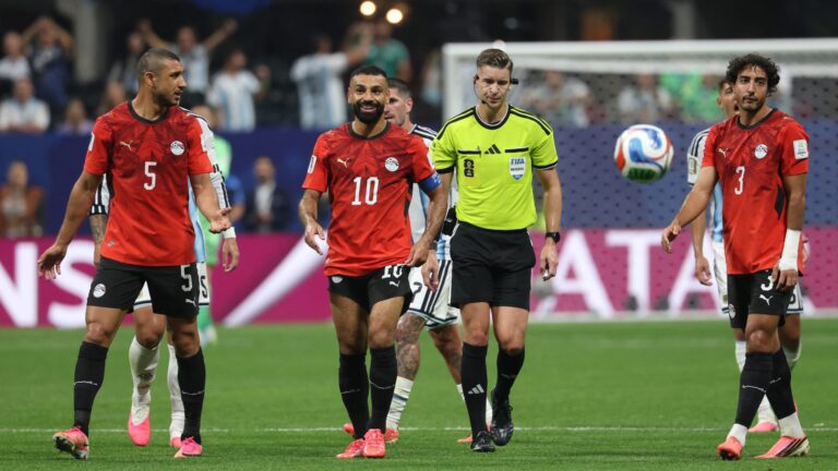 الأمير عبدالرحمن بن مساعد يعلق: إقصاء منتخب مصر من كأس العالم ظلماً تحكيمياً