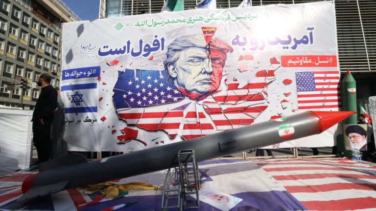 إيران تدين إعادة إدارة ترامب فرض العقوبات النفطية واعتبارها انتهاكاً لمذكرة التفاهم