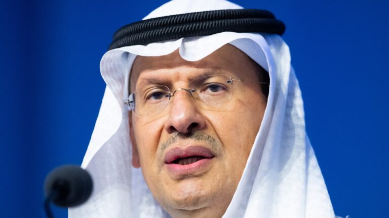 أمر ملكي سعودي بتعيين الأمير عبدالعزيز بن سلمان وزيراً للصناعة والثروة المعدنية