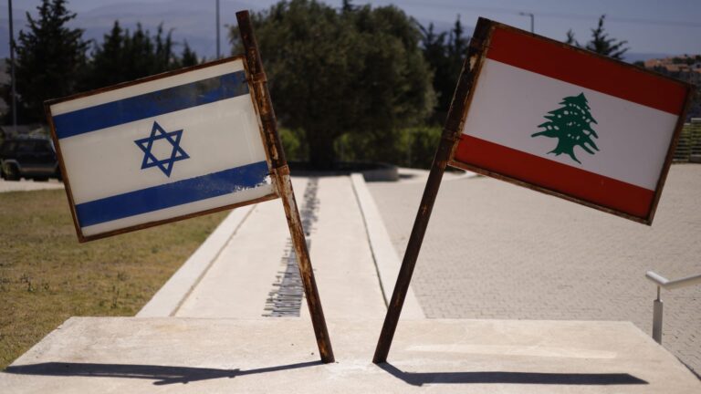 مسؤولون إسرائيليون ولبنانيون يعقدون اجتماعًا في روما لاستكمال التفاوض على اتفاق سلام بوساطة أمريكية