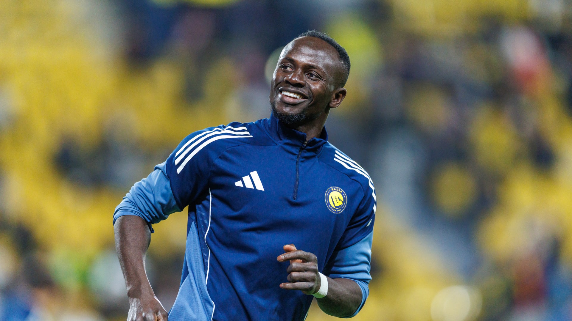 ماني ينضم لمعسكر النصر السعودي في البرتغال وسط استقبال حار