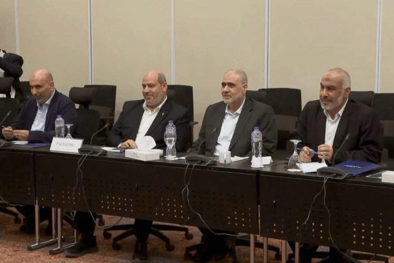 حماس توضح تفاصيل خريطة الطريق لاتفاق غزة: وقف الحرب وتنفيذ شامل وليس قيود على السلاح فقط