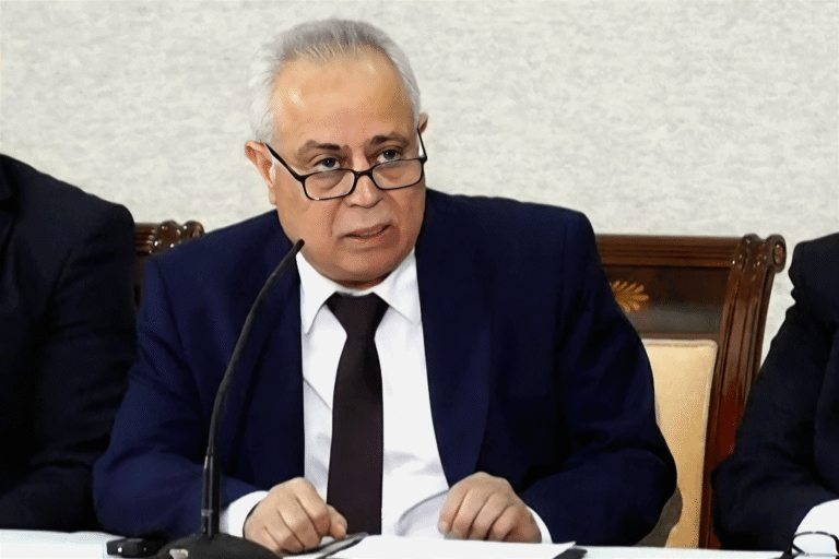 عبد الحميد العواك يتولى رئاسة مجلس الشعب السوري بعد فوزه في التصويت