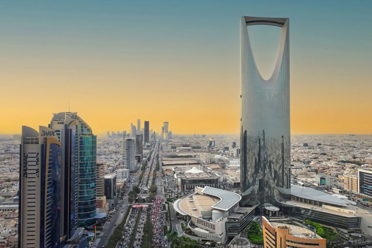 السعودية تتجه للطاقة النووية لتعزيز التنوع الاقتصادي رغم الثروة النفطية الضخمة