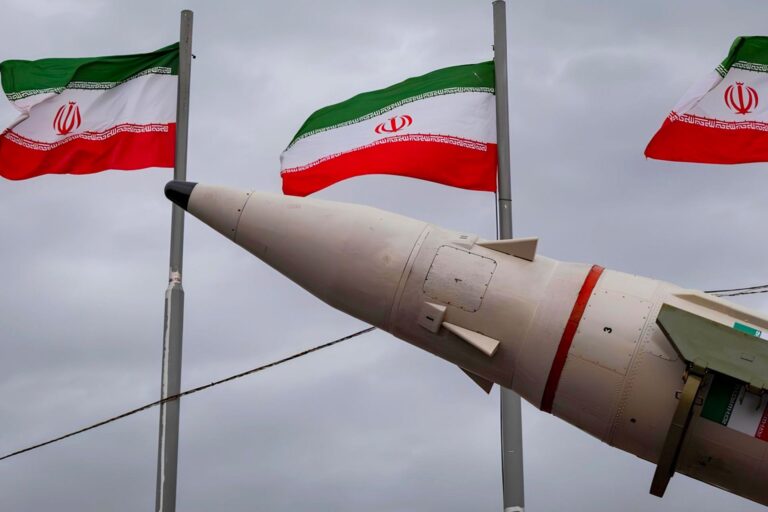 وزير الخارجية الإيراني يكشف عن الشيفرة السرية “110” التي تشير إلى احتمال استهداف المرشد الأعلى